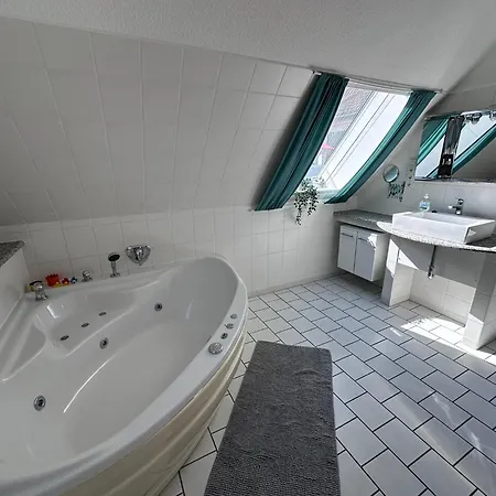 Relaxen Am - Mit Parkplatz Und Whirlpoolwanne, Ostsee Apartment *