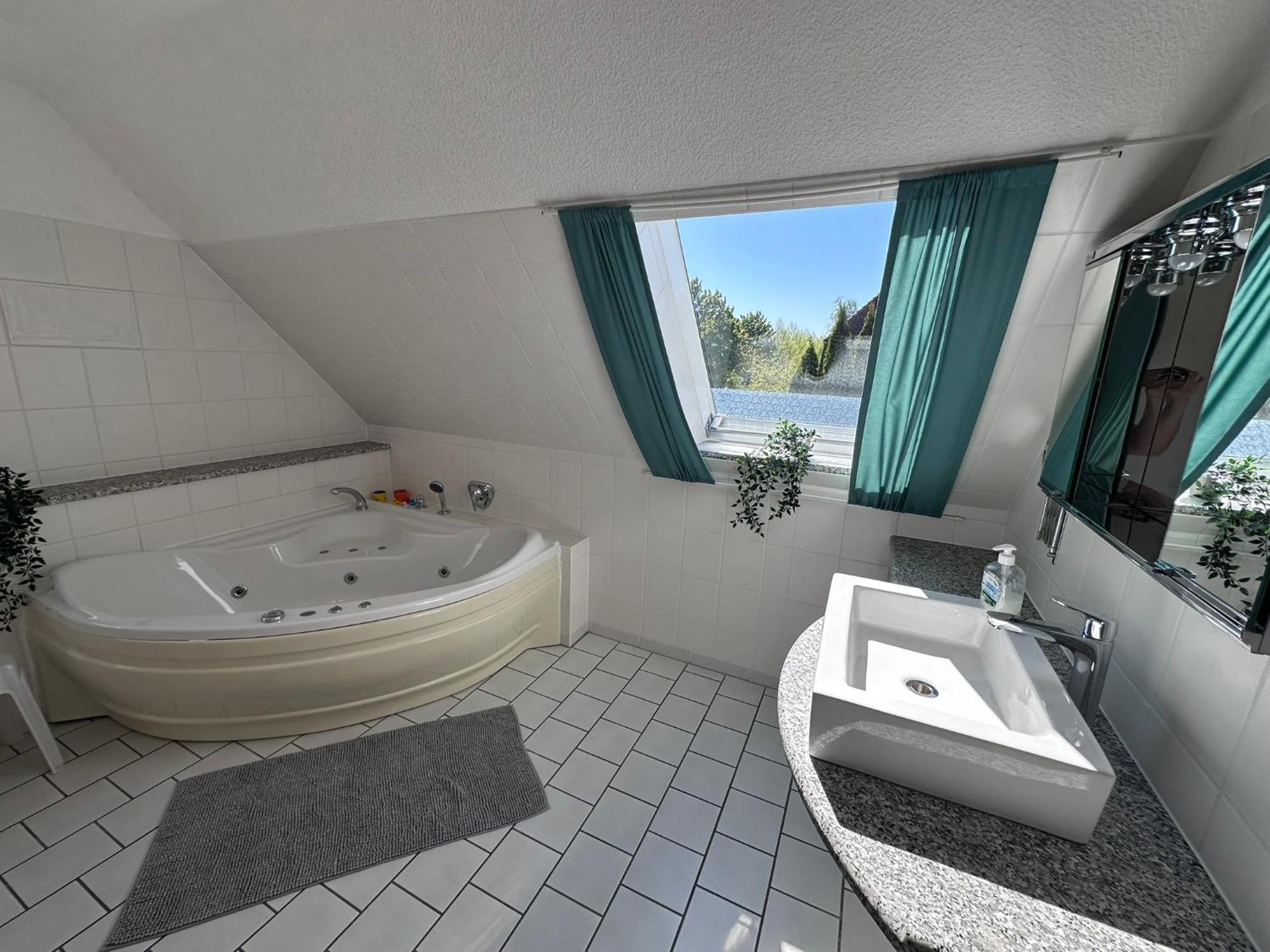 Relaxen Am - Mit Parkplatz Und Whirlpoolwanne, Ostsee Apartment
