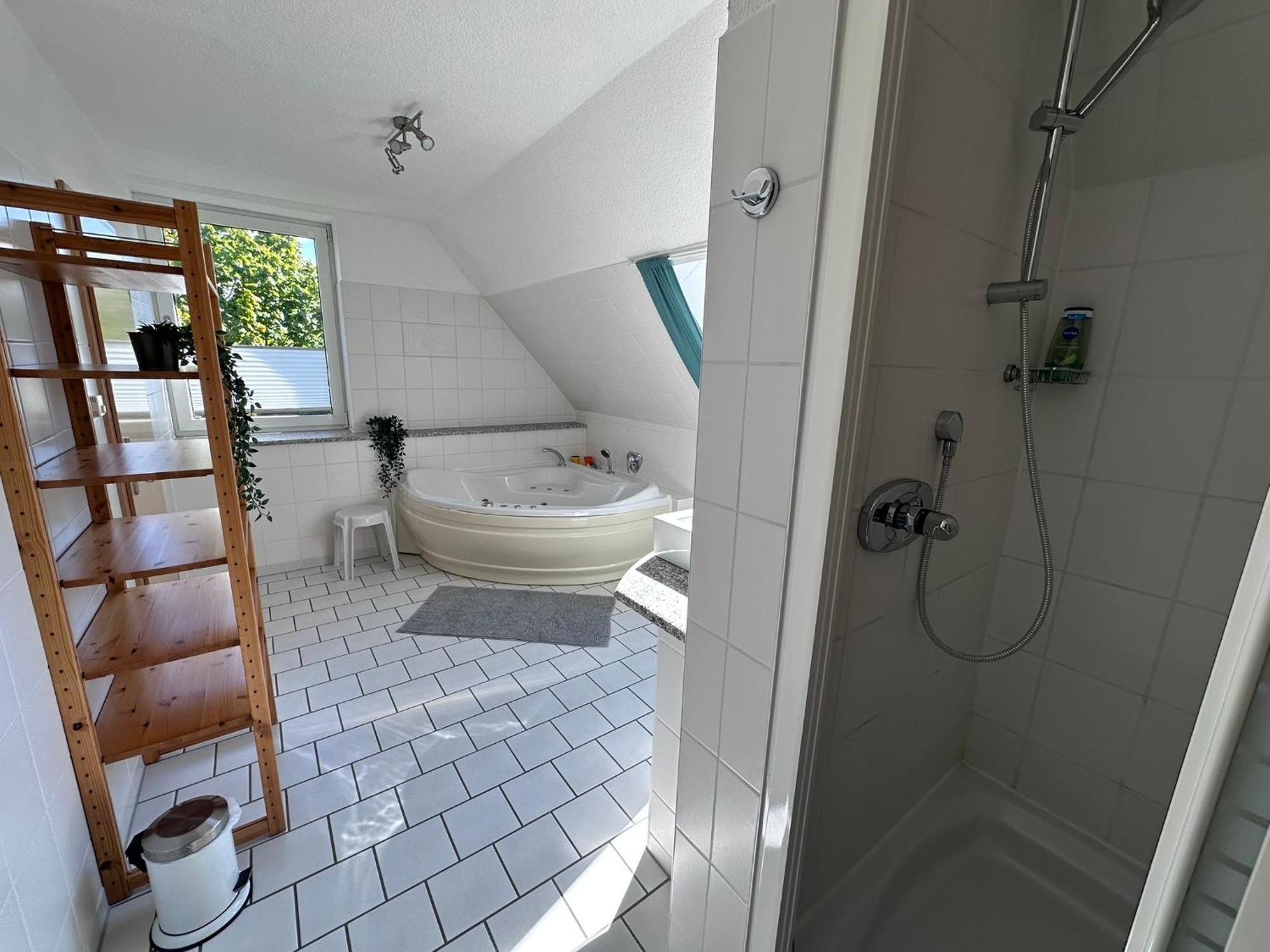 Apartment Relaxen Am - Mit Parkplatz Und Whirlpoolwanne, Ostsee Rostock